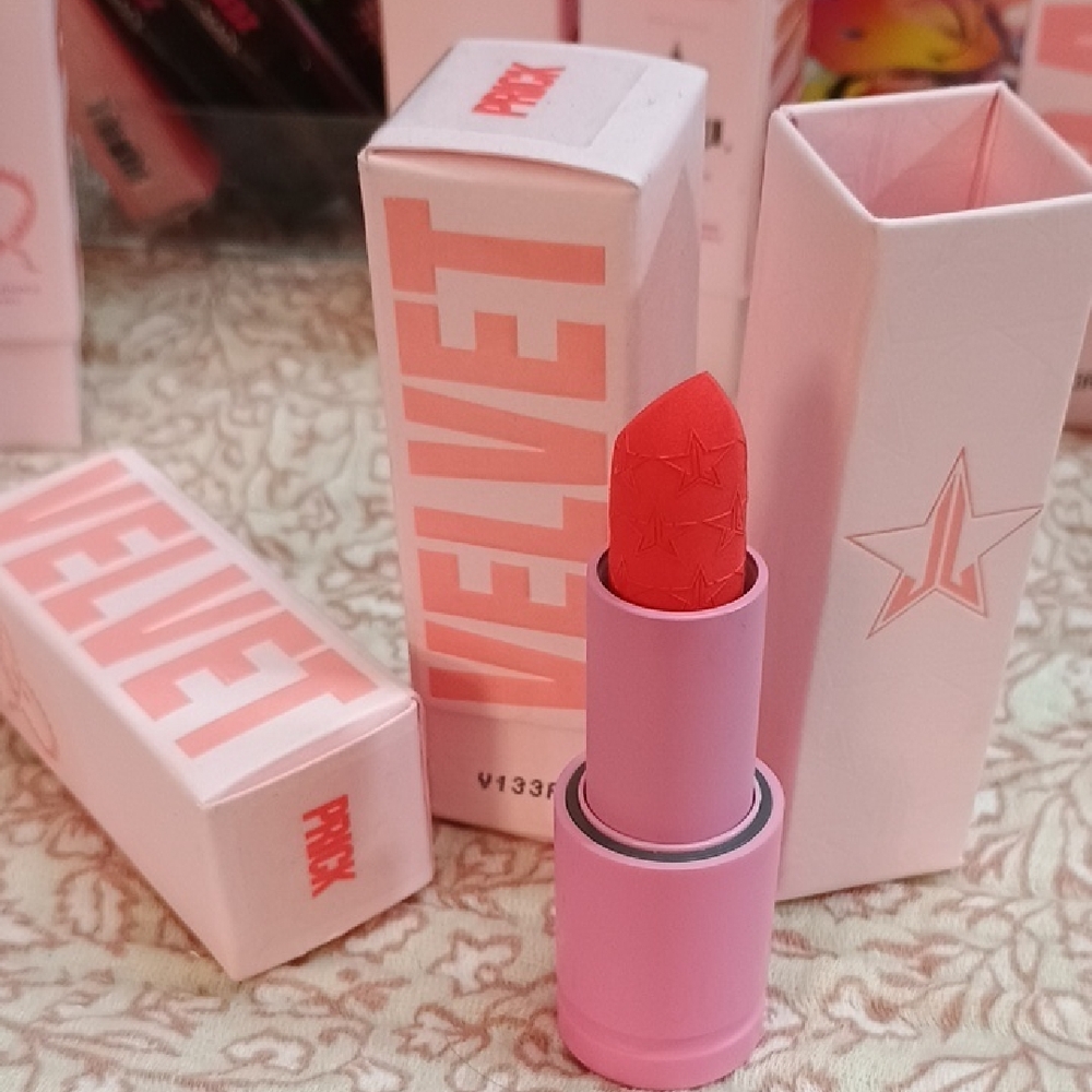 Jeffree Star Velvet Lipstick - Bold Coral
